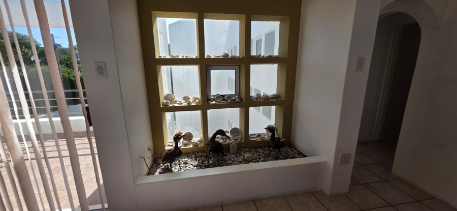 6 Bedroom Property for Sale in Vermont Western Cape
